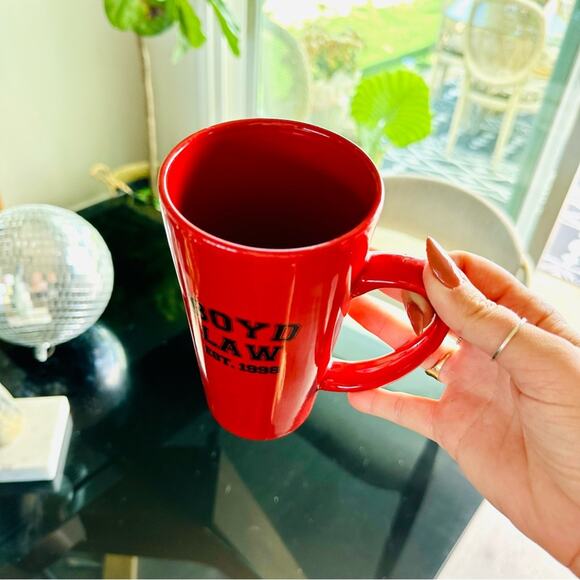 3/$20 VINTAGE Boyd’s Law Y2K 98 Oversize Red Black Tall Ceramic Coffee Mug Cup - Picture 11 of 12